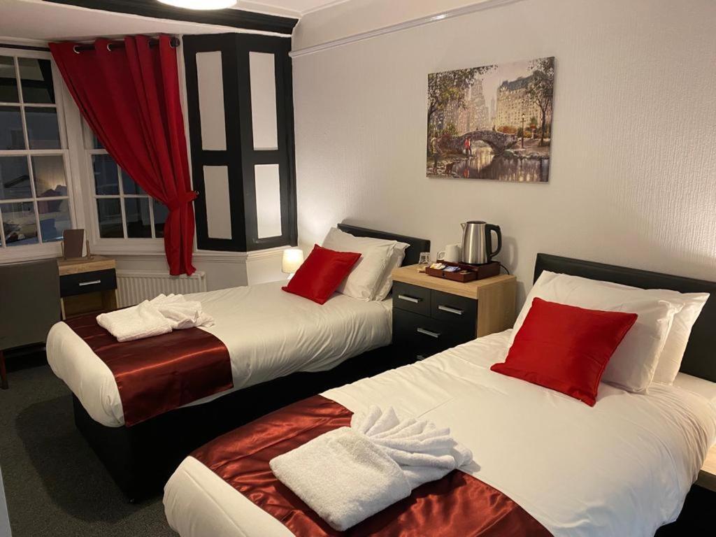 Bugle Hotel Titchfield Eksteriør bilde
